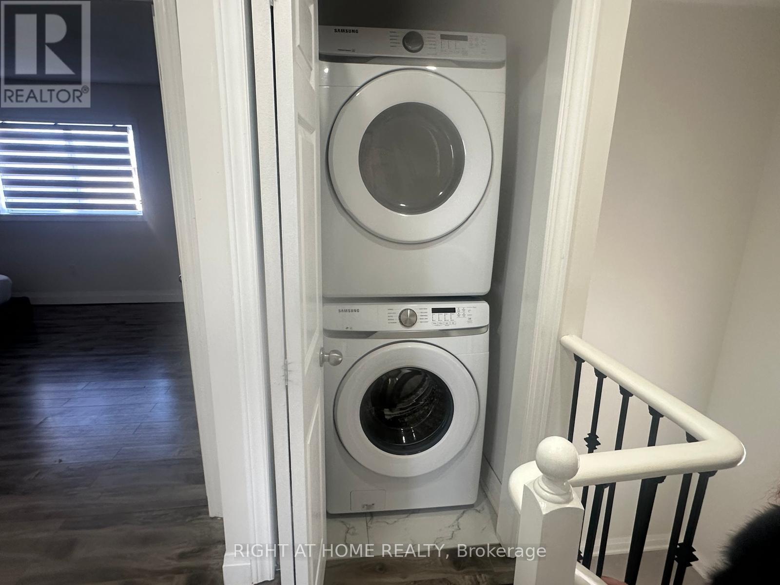 1015 Mccuaig Drive, Milton, Ontario  L9T 6S4 - Photo 15 - W12960334