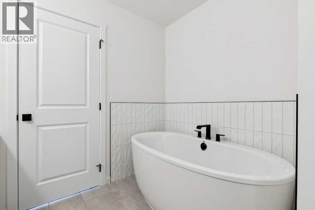 105 Walgrove Bay Se, Calgary, Alberta  T2X 5P1 - Photo 27 - A2290679