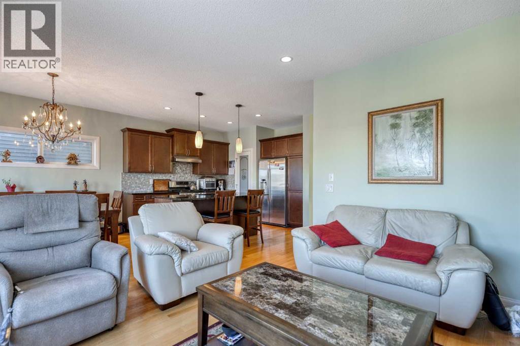 158 Fireside Bend, Cochrane, Alberta  T4C 0V7 - Photo 12 - A2288610