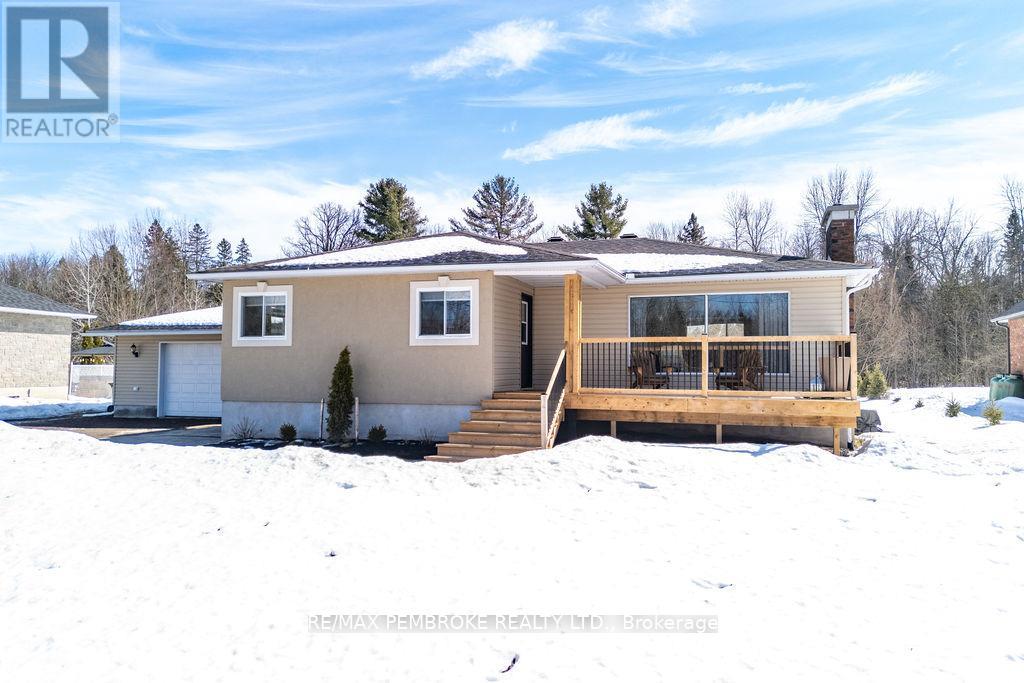 11 Irene Street, Laurentian Valley, Ontario  K8A 7M2 - Photo 4 - X12960648