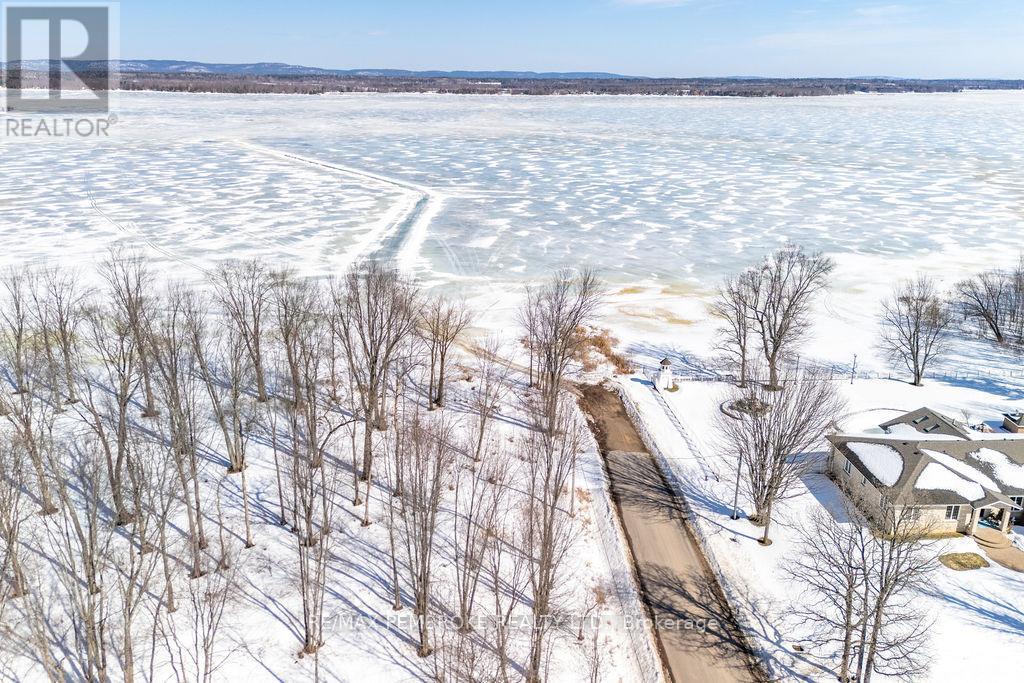 11 Irene Street, Laurentian Valley, Ontario  K8A 7M2 - Photo 48 - X12960648