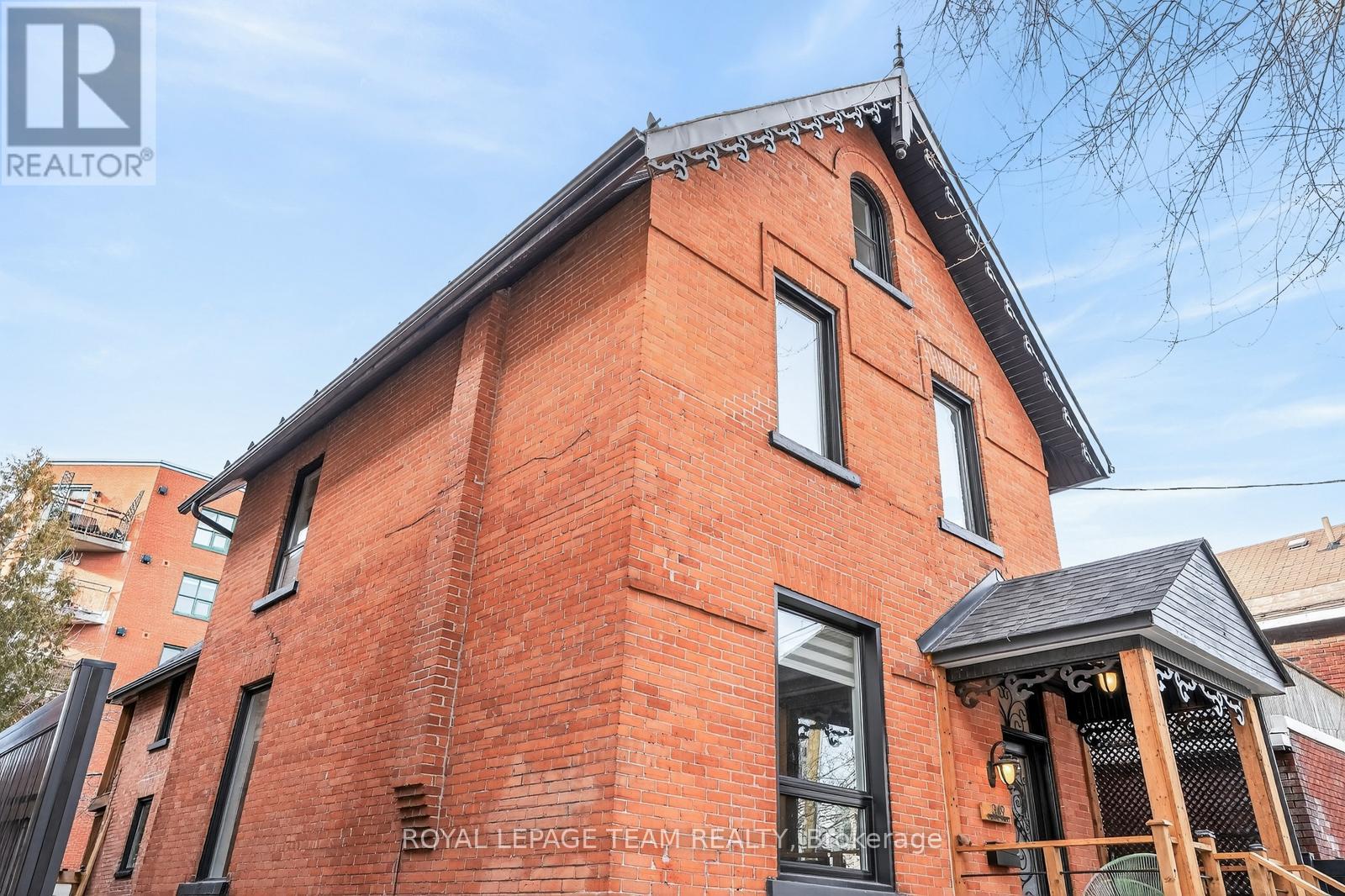 349 FRANK STREET, Ottawa, Ontario