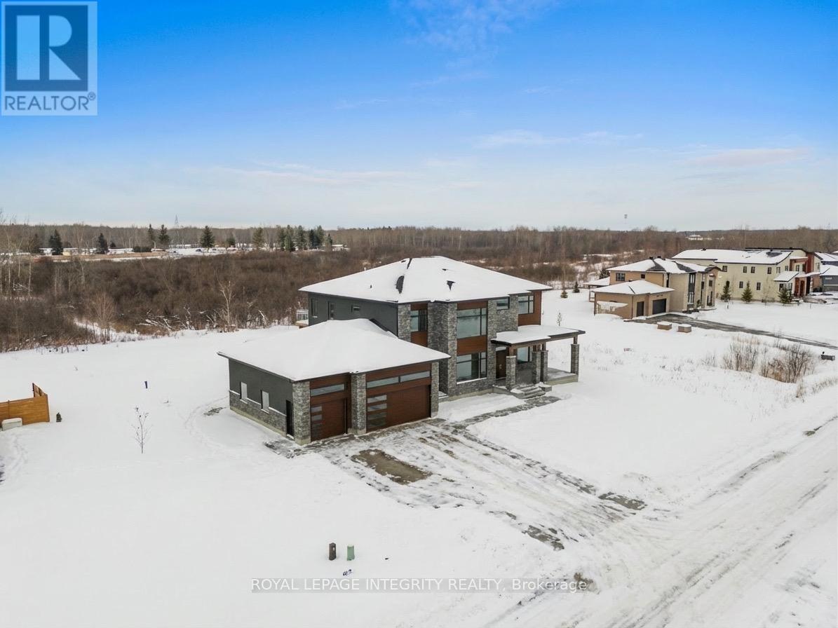 671 Ballycastle Crescent, Ottawa, Ontario K1X 0A3 - Photo 4 - X12960734