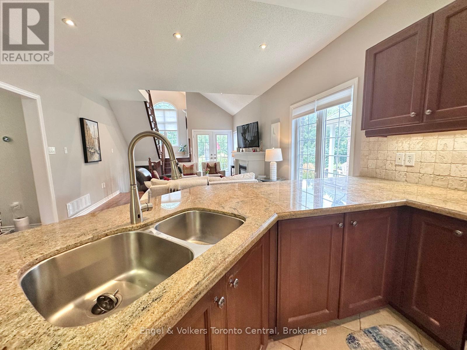 26 Thomas Drive, Collingwood, Ontario  L9Y 0A6 - Photo 7 - S12960664