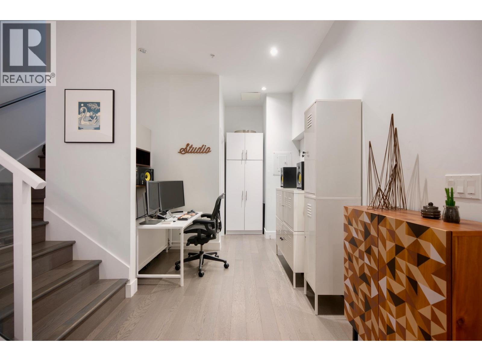 4 2358 Western Avenue, North Vancouver, British Columbia  V7M 2L3 - Photo 25 - R3107021