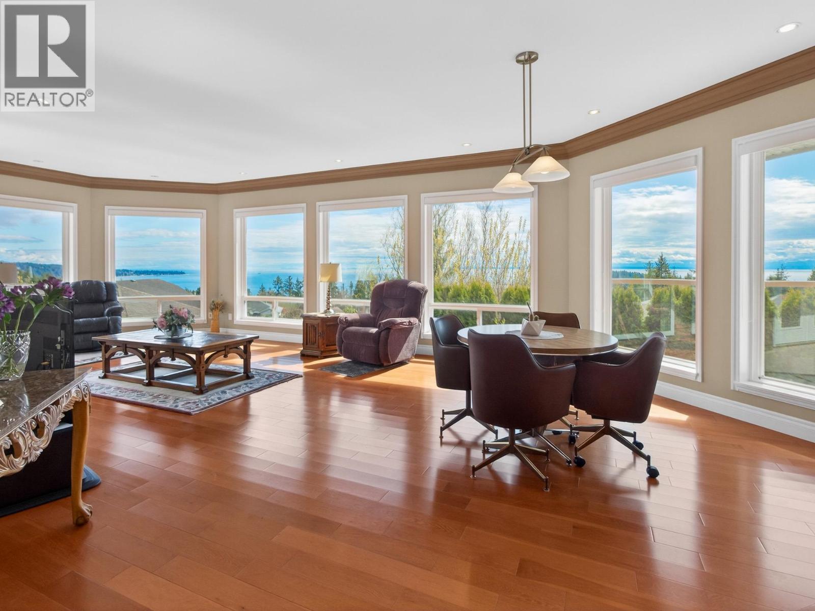 6249 Baillie Road, Sechelt, British Columbia  V7Z 0R5 - Photo 4 - R3107040