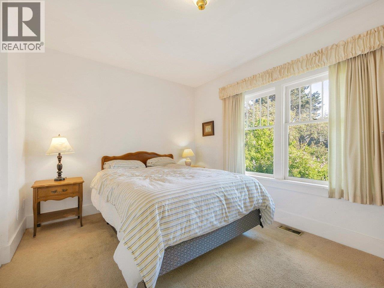 1967 W 42nd Avenue, Vancouver, British Columbia  V6M 2B2 - Photo 12 - R3107045