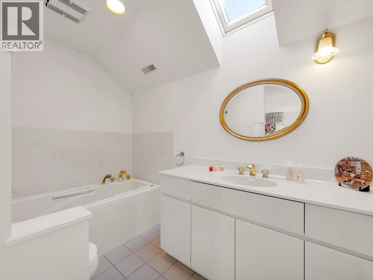 1967 W 42nd Avenue, Vancouver, British Columbia  V6M 2B2 - Photo 13 - R3107045