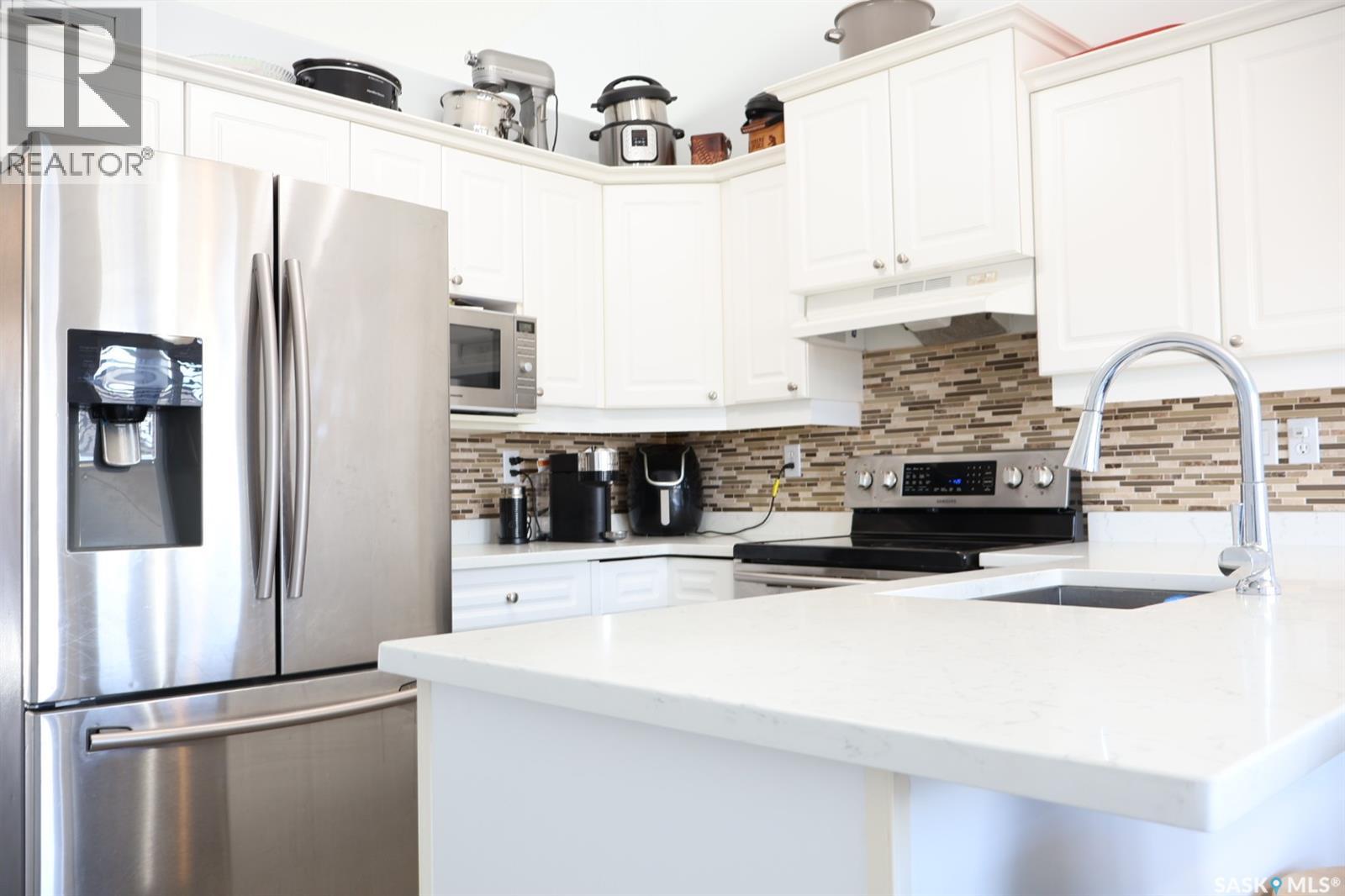 330 Sears Cove, Saskatoon, Saskatchewan  S7N 4V7 - Photo 8 - SK031572