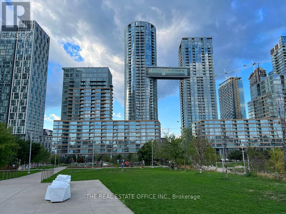 Parking - 15 Iceboat Terrace, Toronto, Ontario  M5V 4A5 - Photo 2 - C12960714