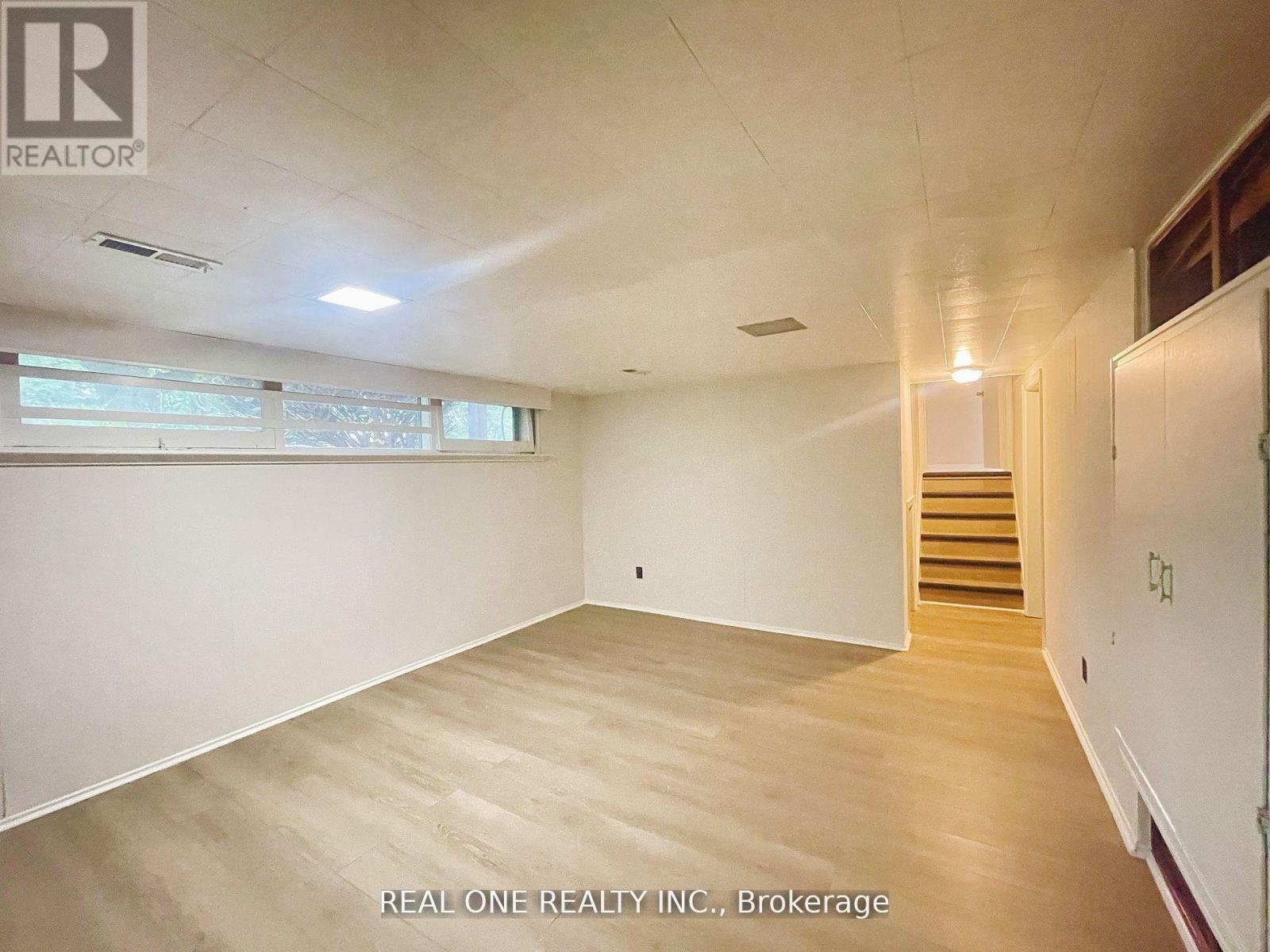 48 Lionel Heights Crescent, Toronto, Ontario  M3A 1M1 - Photo 17 - C12960718