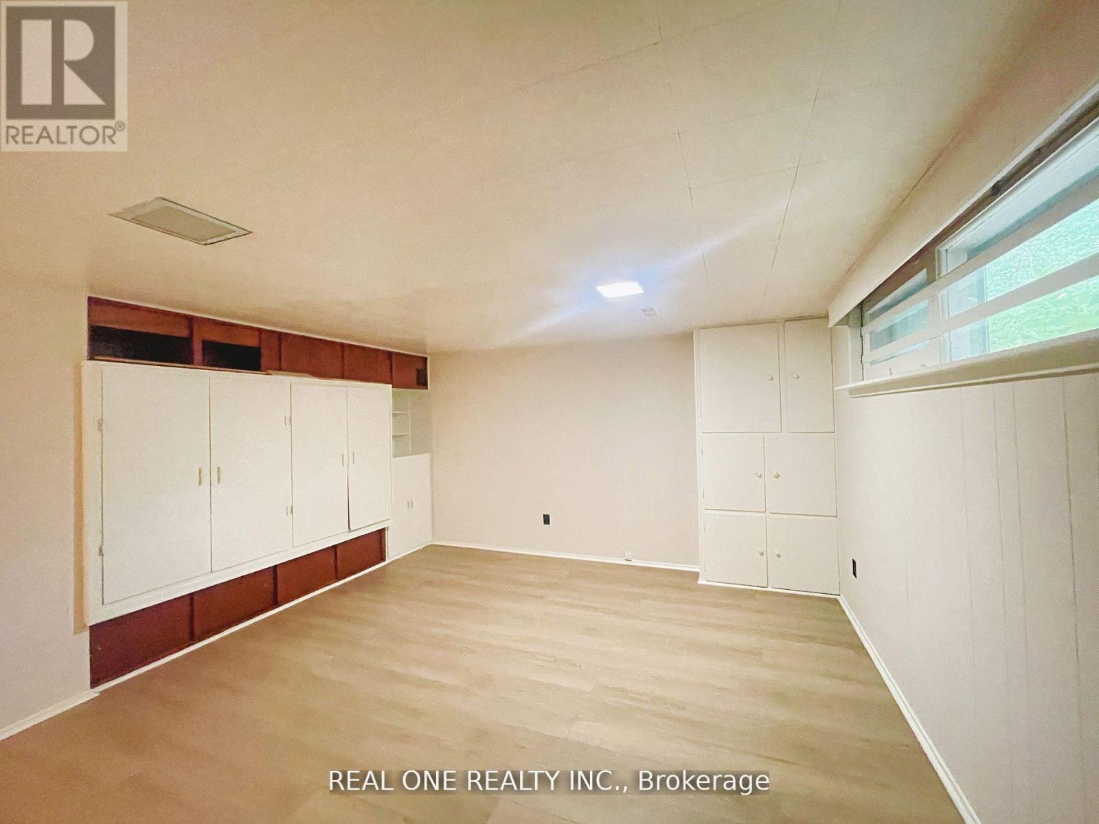 48 Lionel Heights Crescent, Toronto, Ontario  M3A 1M1 - Photo 18 - C12960718