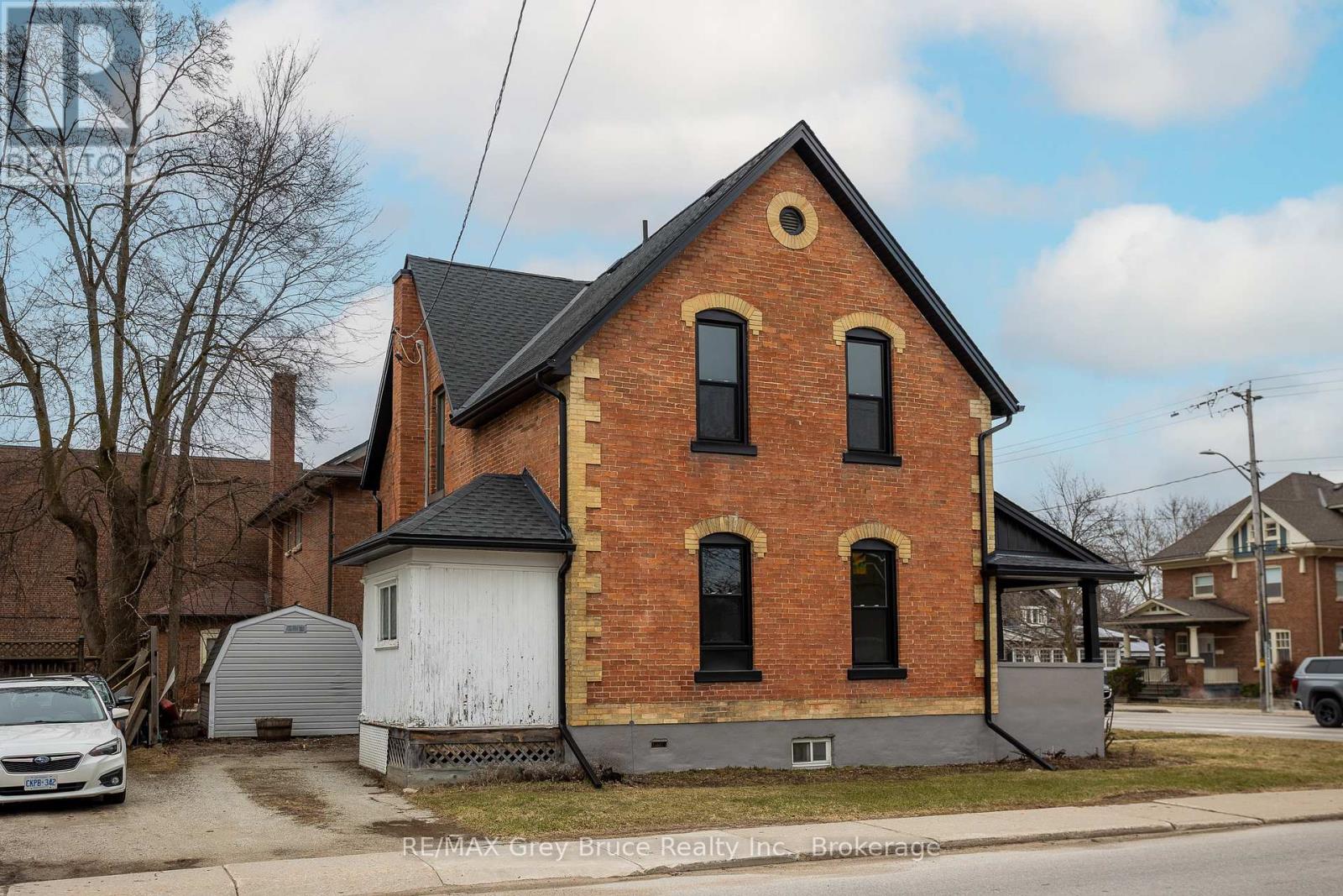902 2nd Avenue W, Owen Sound, Ontario N4K 4M7 - Photo 4 - X12960484