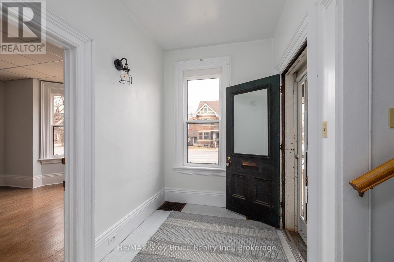 902 2nd Avenue W, Owen Sound, Ontario N4K 4M7 - Photo 7 - X12960484