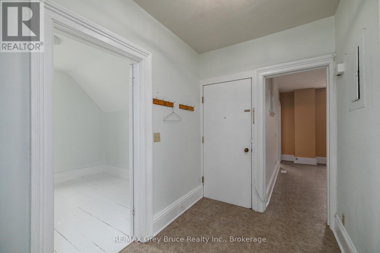 902 2nd Avenue W, Owen Sound, Ontario N4K 4M7 - Photo 10 - X12960484