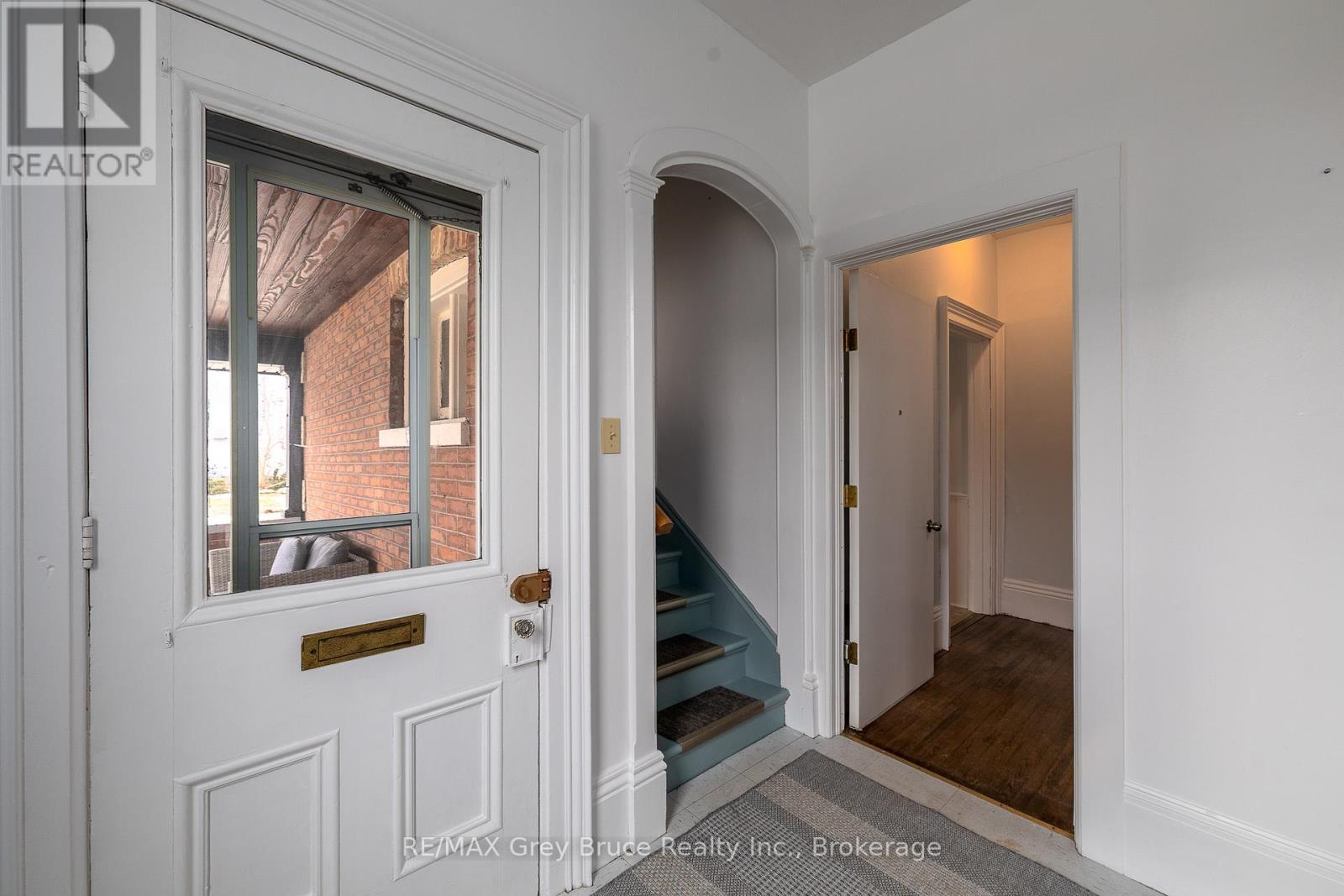 902 2nd Avenue W, Owen Sound, Ontario N4K 4M7 - Photo 8 - X12960484