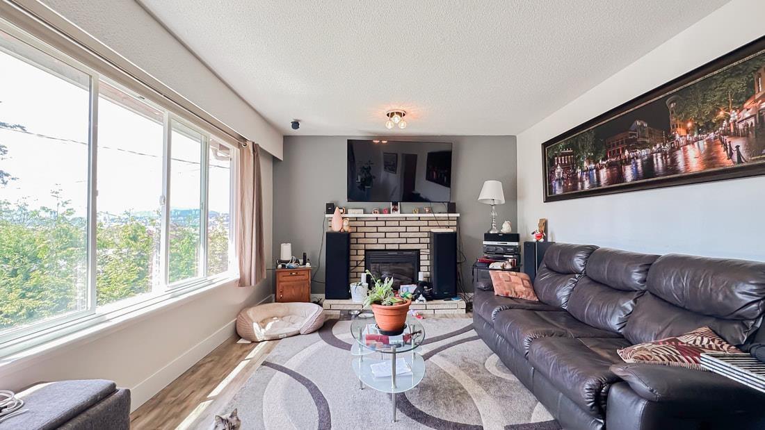 11590 140a Street, Surrey, British Columbia  V3R 3J3 - Photo 5 - R3107052