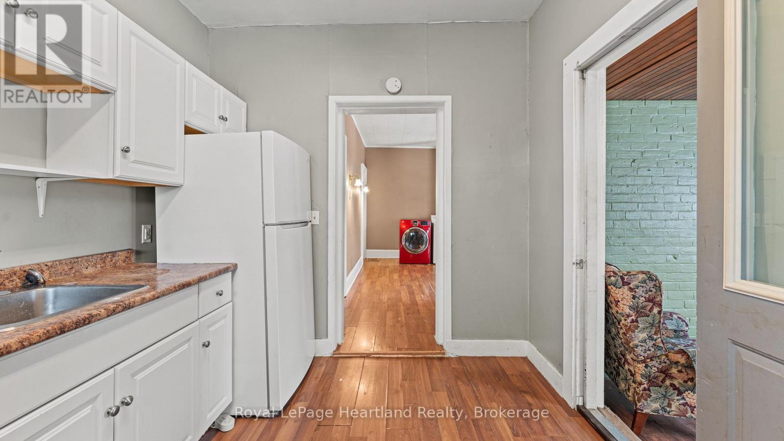 190 Albert Street, Central Huron, Ontario N0M 1L0 - Photo 27 - X12958258