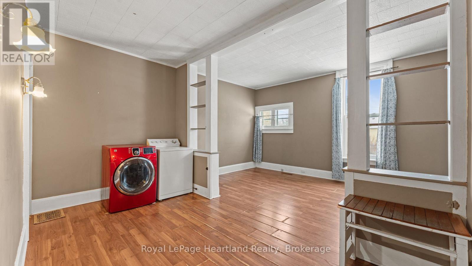 190 Albert Street, Central Huron, Ontario N0M 1L0 - Photo 31 - X12958258