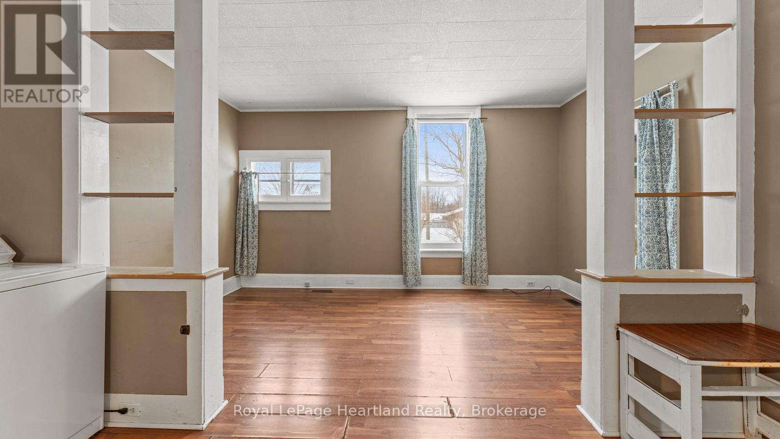 190 Albert Street, Central Huron, Ontario N0M 1L0 - Photo 32 - X12958258