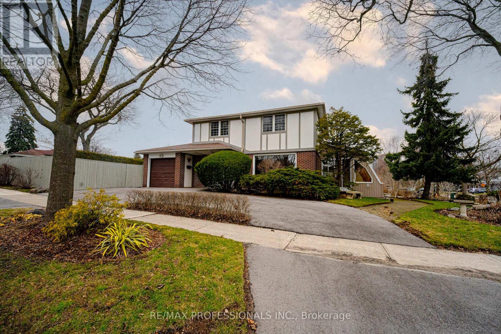 1 Bluefin Crescent, Toronto, Ontario  M1H 2K9 - Photo 3 - E12960650