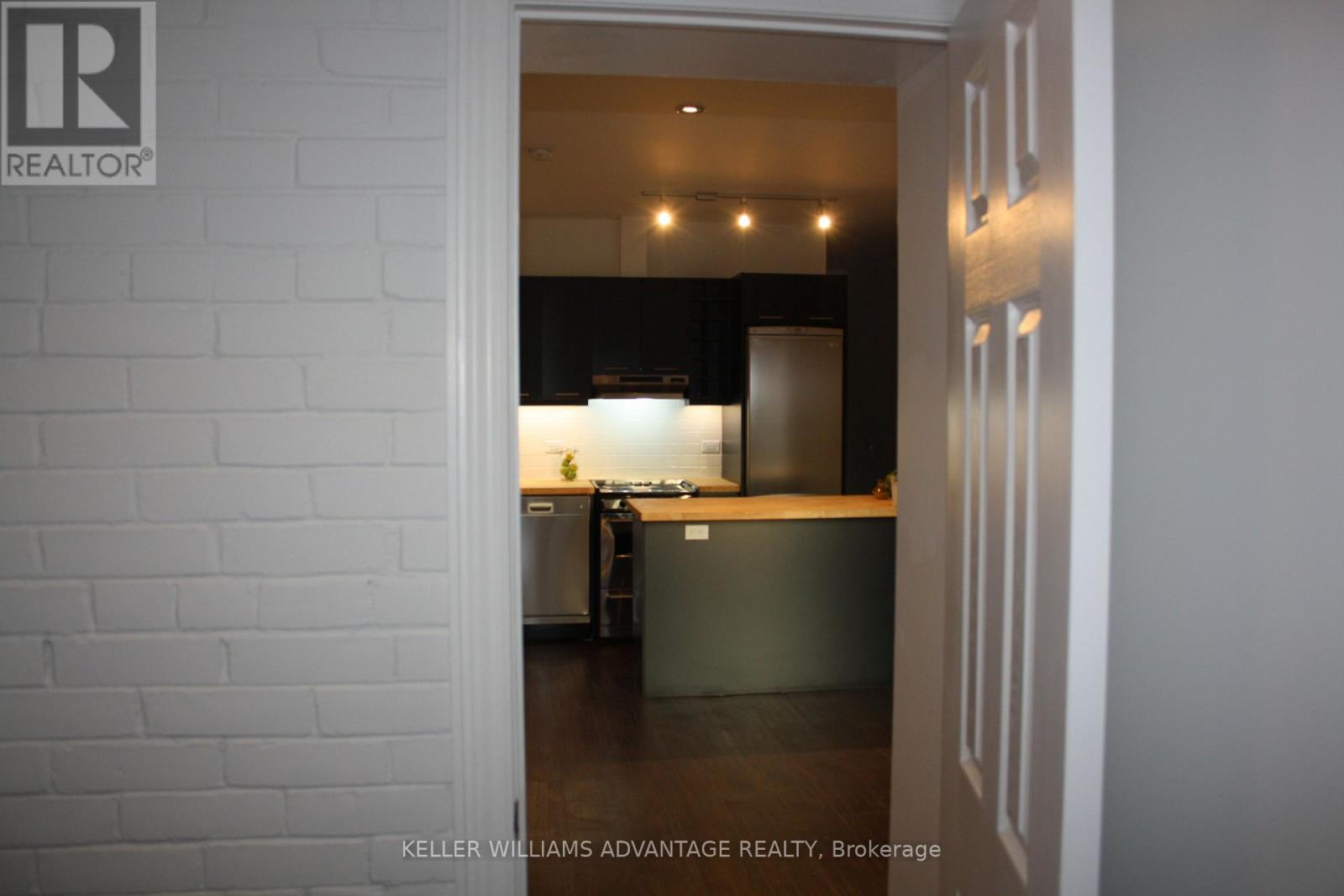 B - 242 Highfield Road, Toronto, Ontario  M4L 2V5 - Photo 6 - E12960660