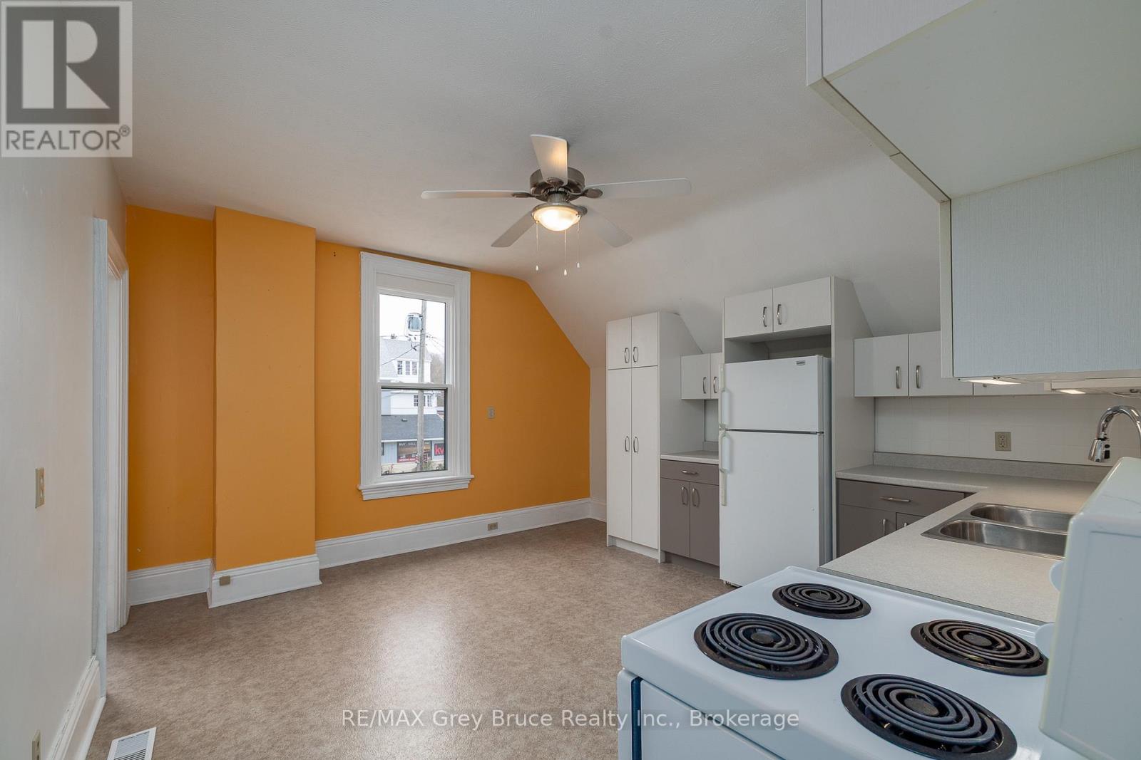 902 2nd Avenue W, Owen Sound, Ontario N4K 4M7 - Photo 21 - X12960484