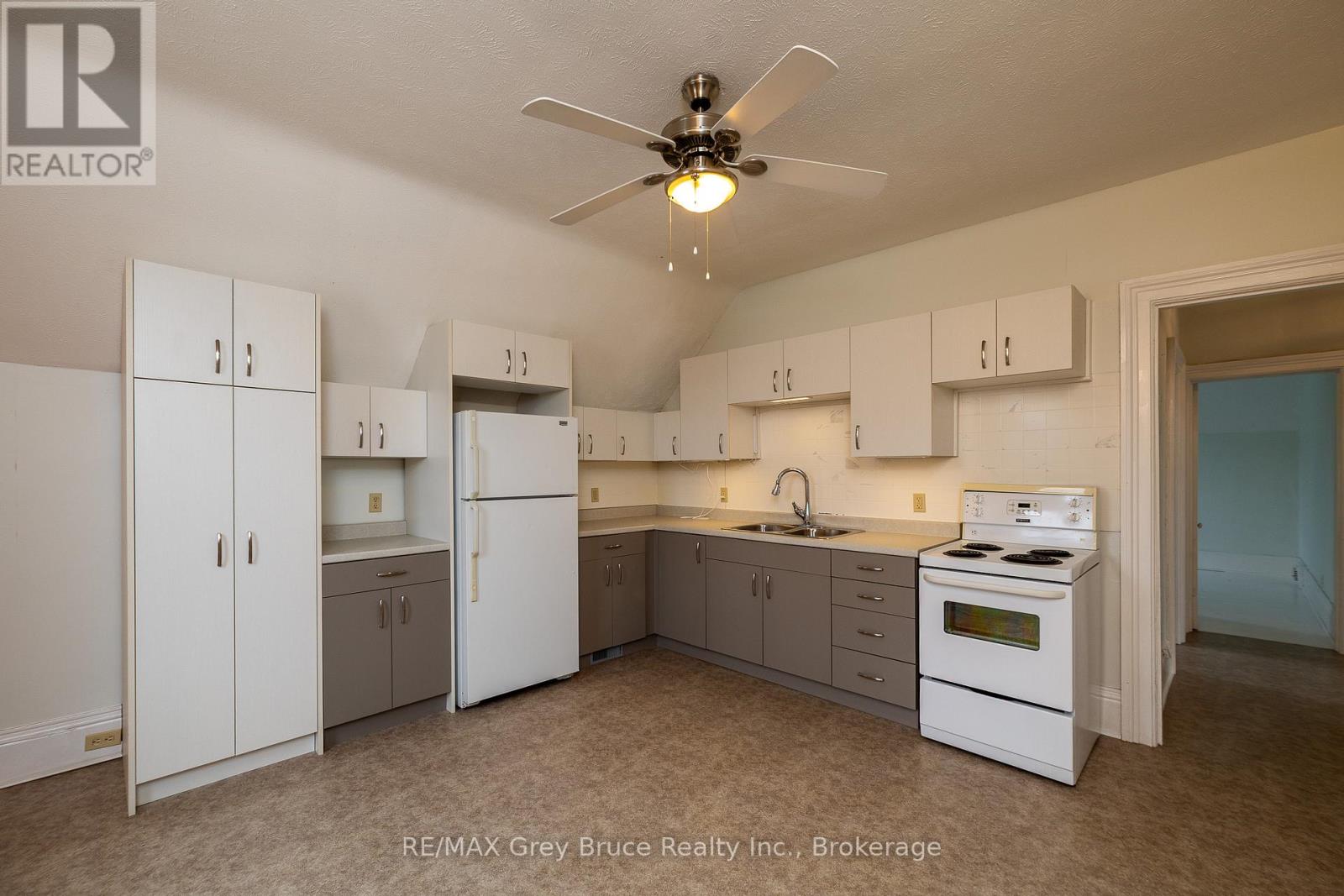 902 2nd Avenue W, Owen Sound, Ontario N4K 4M7 - Photo 23 - X12960484