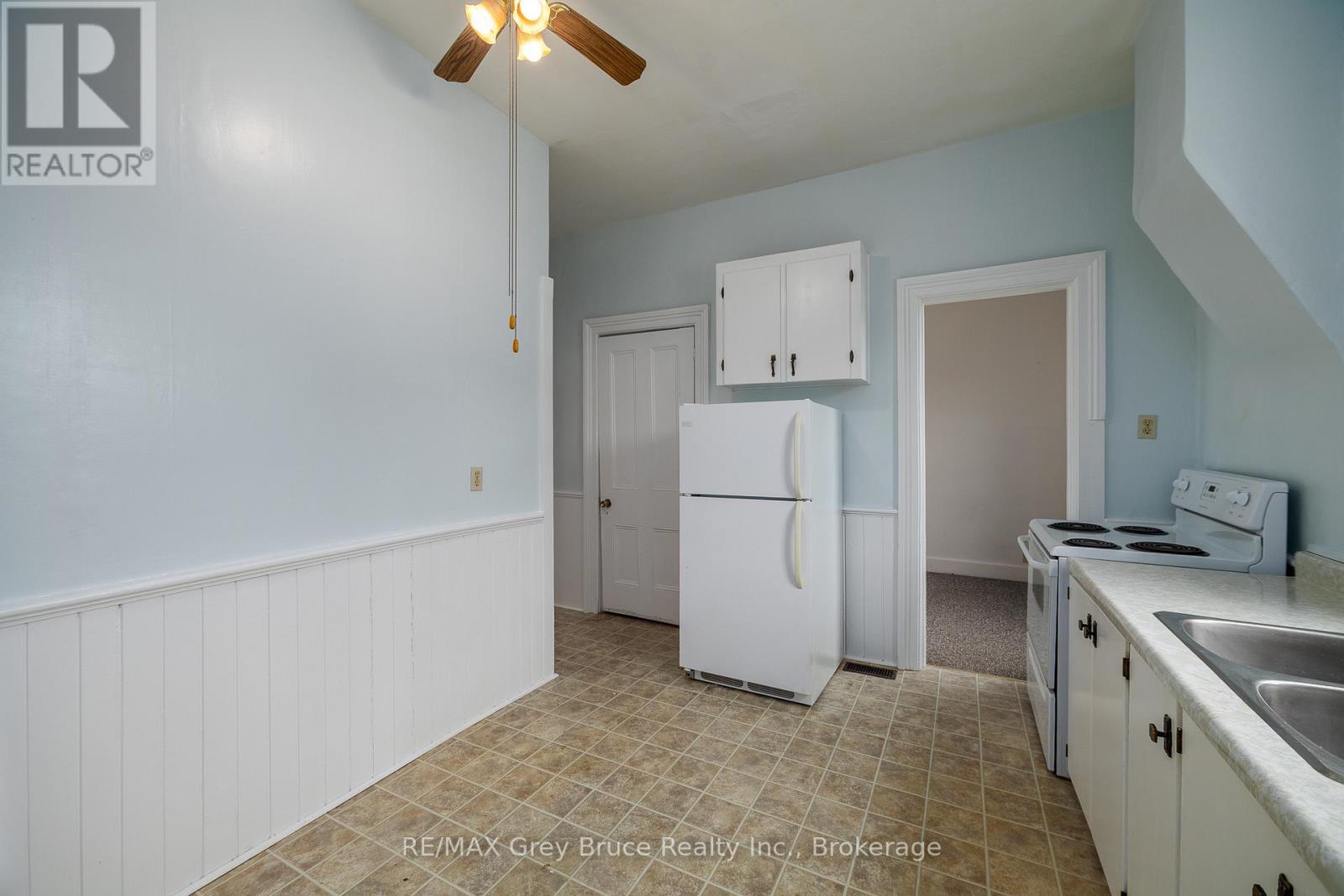 902 2nd Avenue W, Owen Sound, Ontario N4K 4M7 - Photo 26 - X12960484