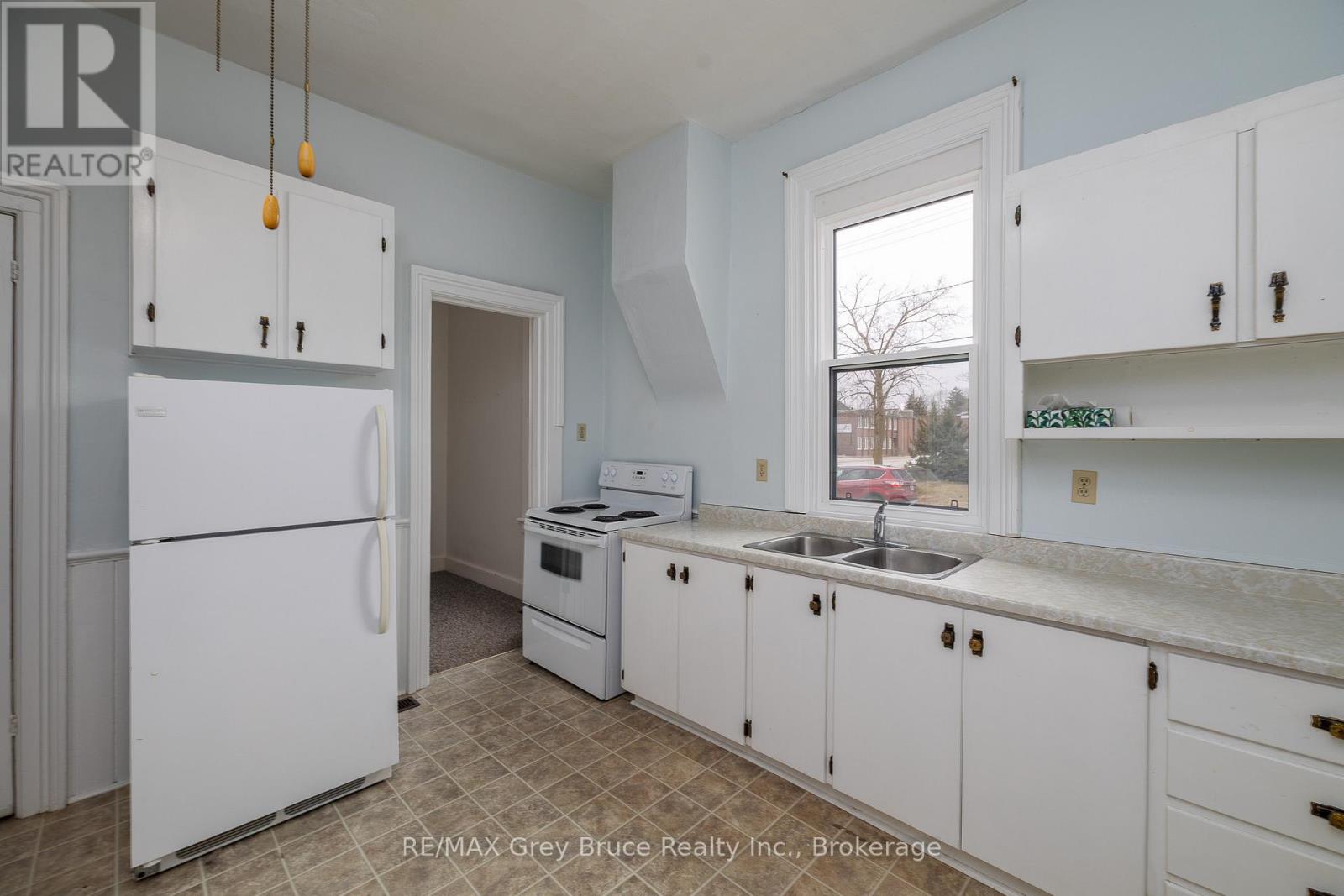 902 2nd Avenue W, Owen Sound, Ontario N4K 4M7 - Photo 25 - X12960484