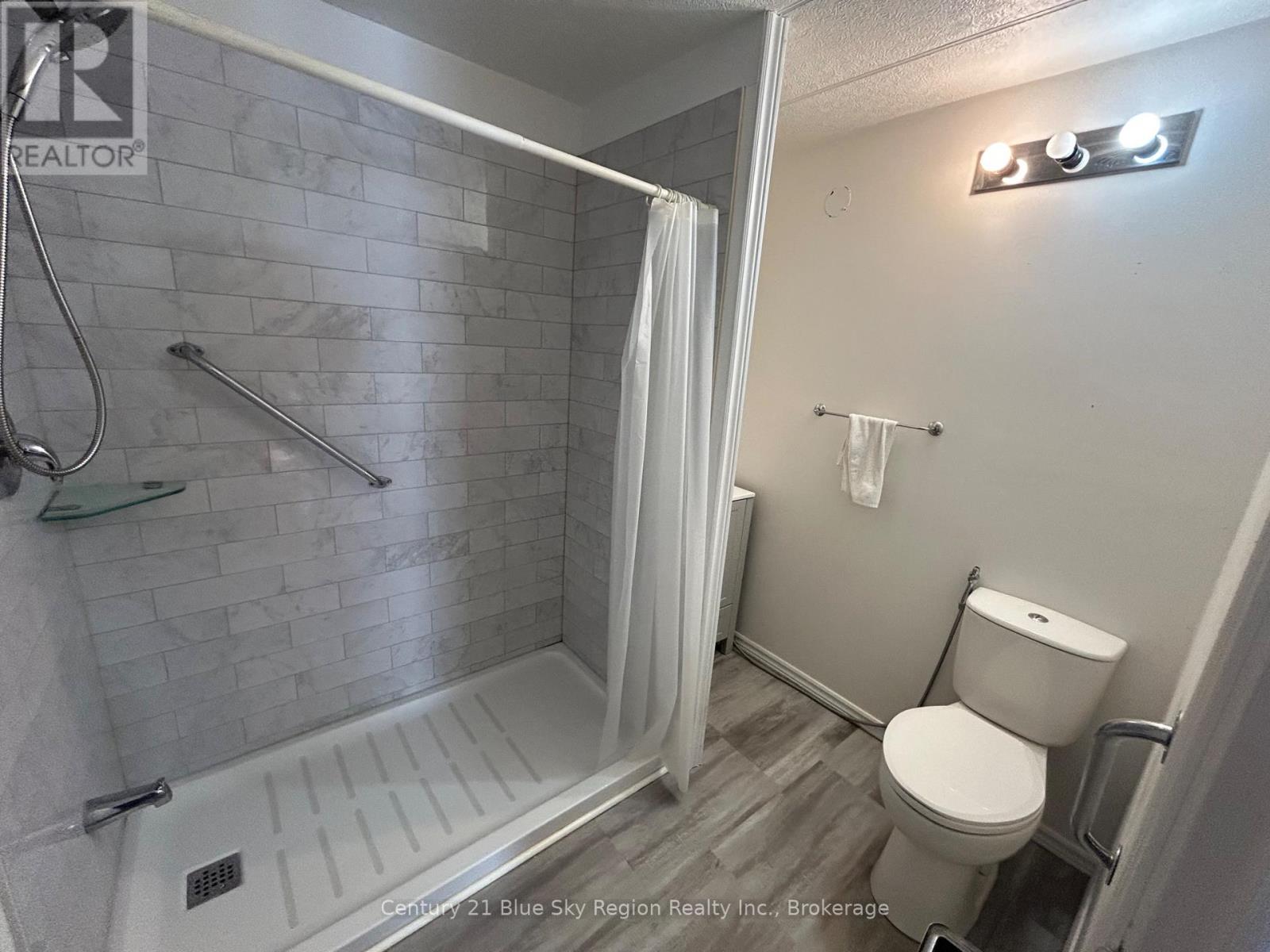 12 - 5887 Highway 11 N, North Bay, Ontario  P1B 8G3 - Photo 13 - X12960684