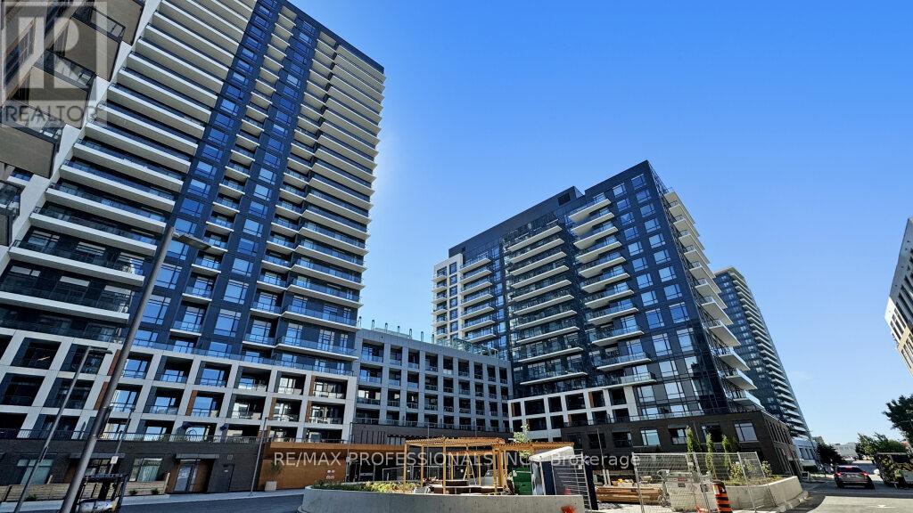 7950 Bathurst Street, Vaughan, Ontario  L4J 0L4 - Photo 2 - N12960692