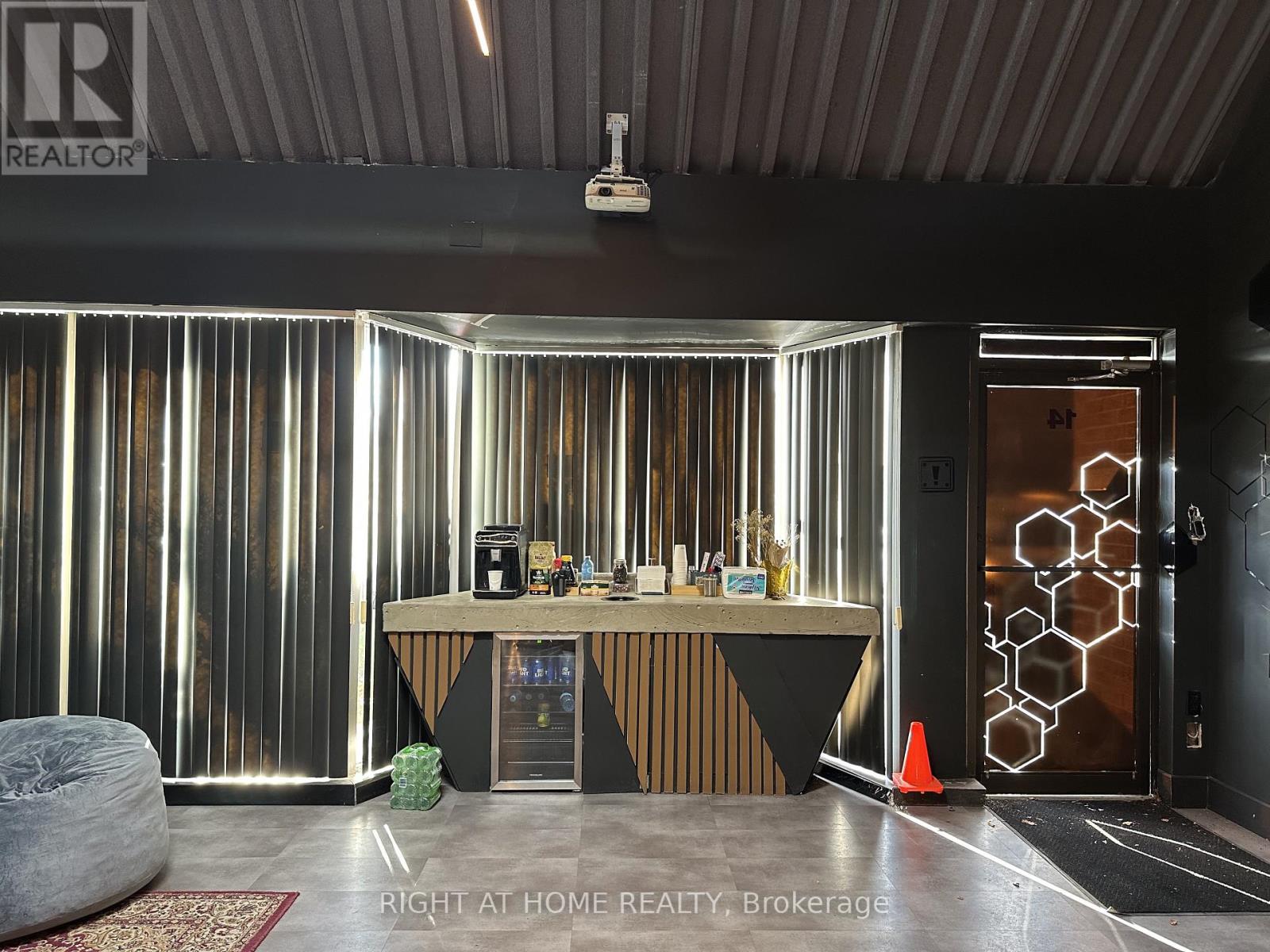 14 - 95 West Beaver Creek Road, Richmond Hill, Ontario  L4B 1H2 - Photo 3 - N12960720