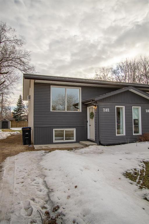282 Third Street, Steinbach, Manitoba  R5G 0T8 - Photo 0 - 202606393