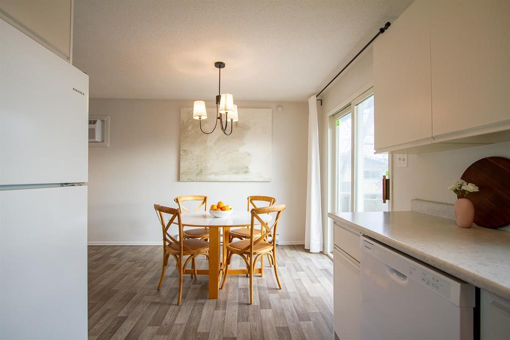 282 Third Street, Steinbach, Manitoba  R5G 0T8 - Photo 13 - 202606393