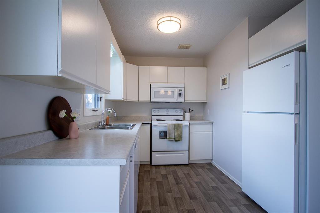 282 Third Street, Steinbach, Manitoba  R5G 0T8 - Photo 14 - 202606393