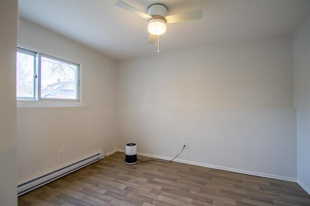 282 Third Street, Steinbach, Manitoba  R5G 0T8 - Photo 15 - 202606393