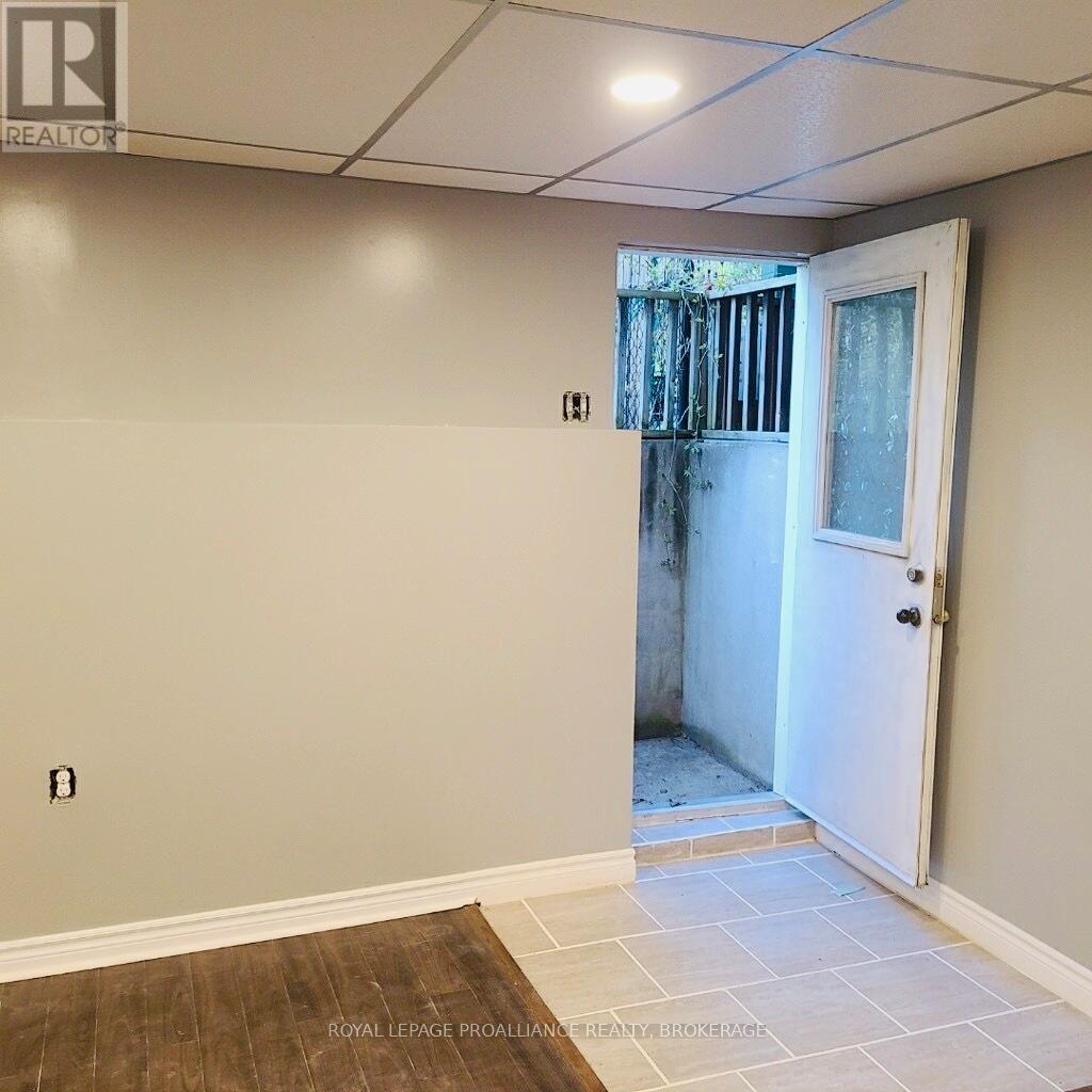 614 Barnsley Crescent, Kingston, Ontario K7M 8X4 - Photo 27 - X12806818