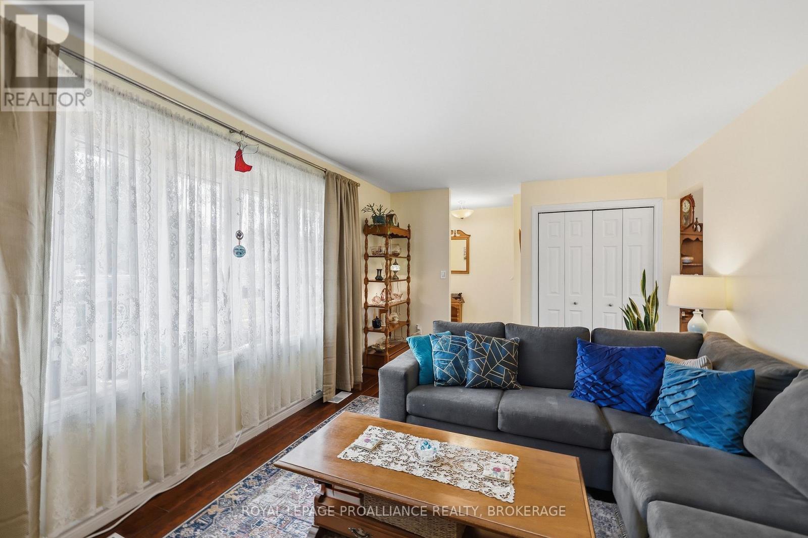 5 - 9 Winchester Drive, Greater Napanee, Ontario  K7R 3P9 - Photo 14 - X12930582