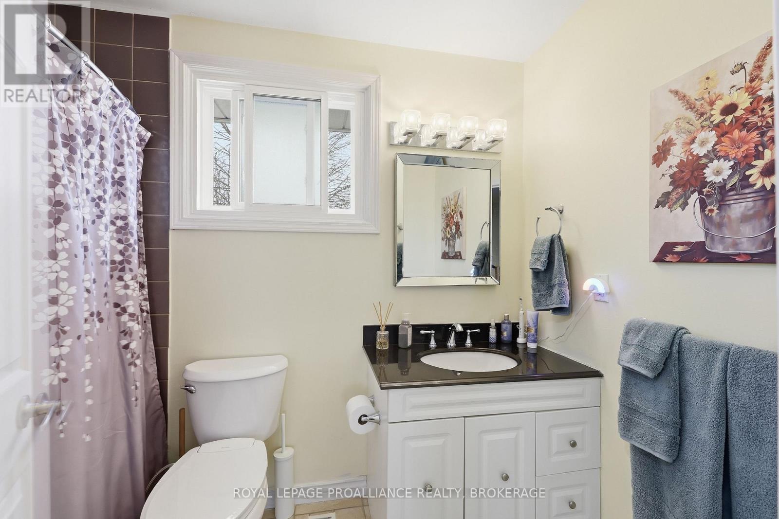 5 - 9 Winchester Drive, Greater Napanee, Ontario  K7R 3P9 - Photo 27 - X12930582