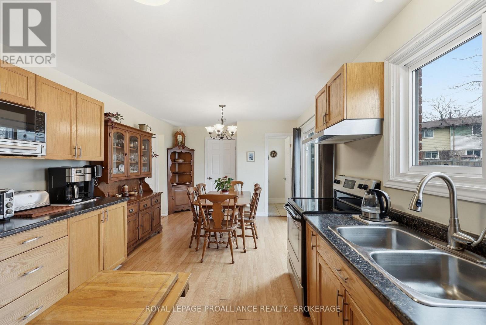 5 - 9 Winchester Drive, Greater Napanee, Ontario  K7R 3P9 - Photo 19 - X12930582