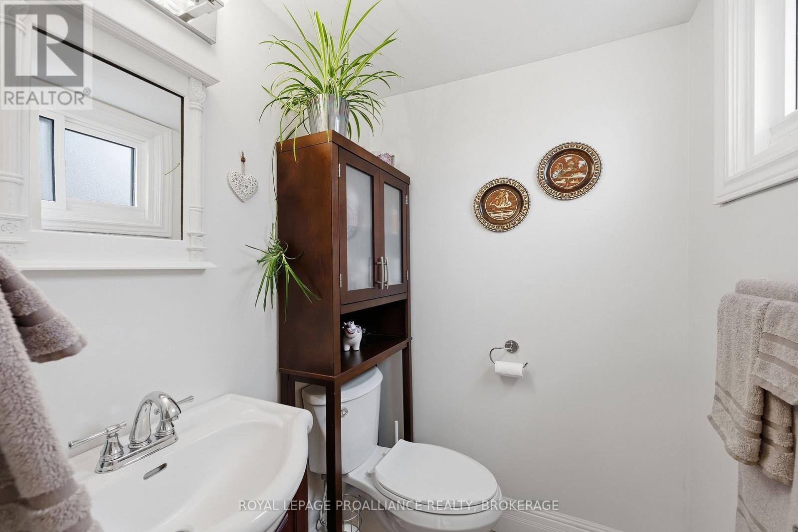 5 - 9 Winchester Drive, Greater Napanee, Ontario  K7R 3P9 - Photo 22 - X12930582