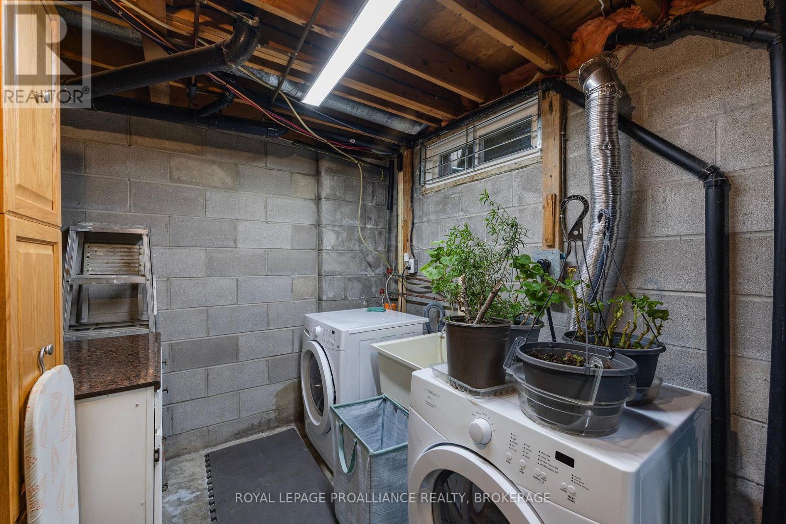 5 - 9 Winchester Drive, Greater Napanee, Ontario  K7R 3P9 - Photo 38 - X12930582