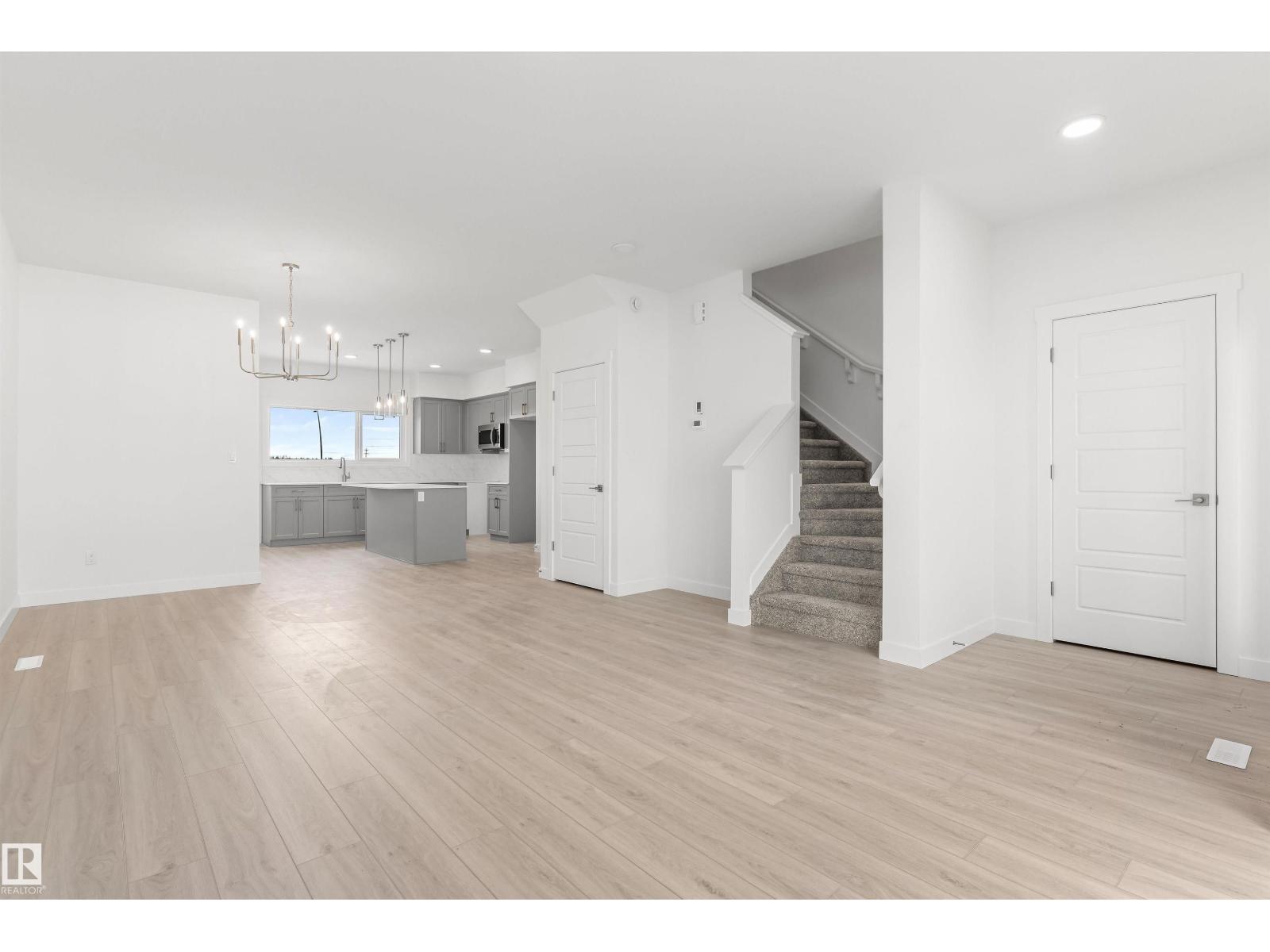 428 176 Av Ne, Edmonton, Alberta  T5Y 4J7 - Photo 5 - E4473699