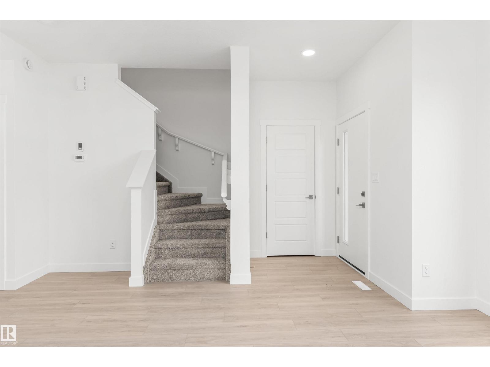 428 176 Av Ne, Edmonton, Alberta  T5Y 4J7 - Photo 6 - E4473699