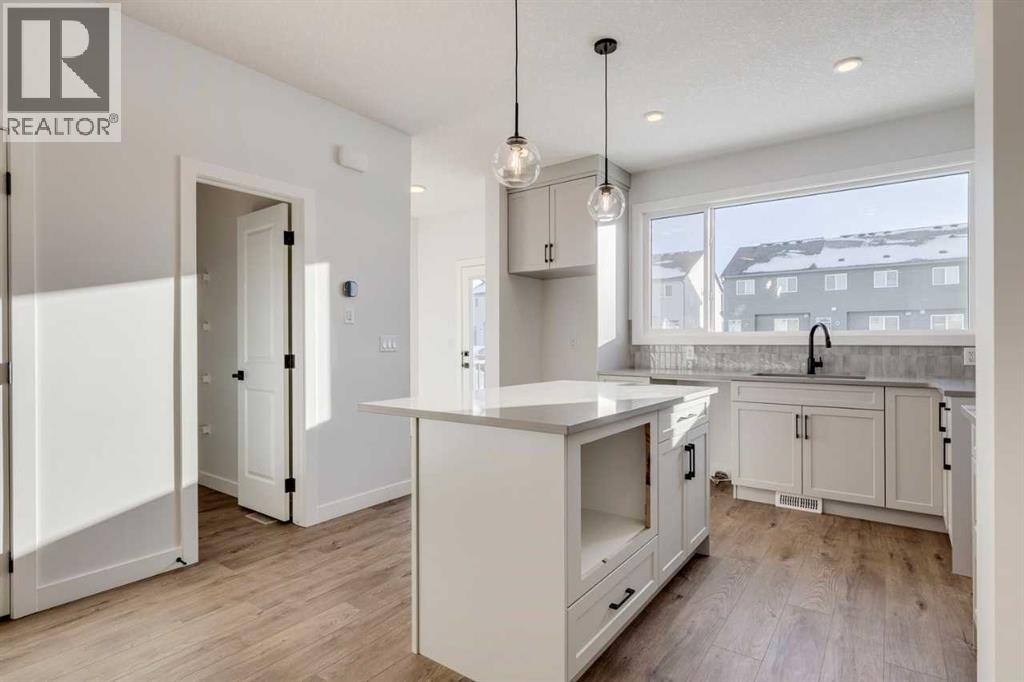 33 Savanna Place Ne, Calgary, Alberta  T3J 4B6 - Photo 14 - A2286886