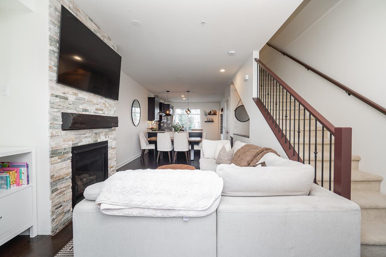 44 8068 207 Street, Langley, British Columbia  V2Y 0M9 - Photo 3 - R3105917