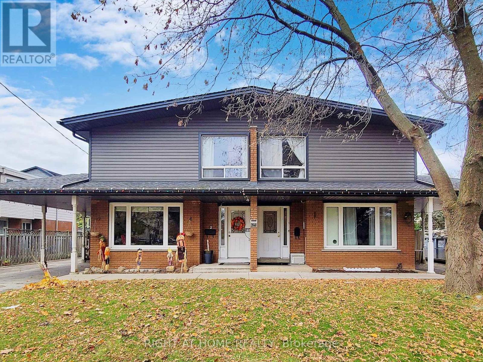 4 - 2060 Prospect Street, Burlington, Ontario  L7R 1Y9 - Photo 1 - W12960640