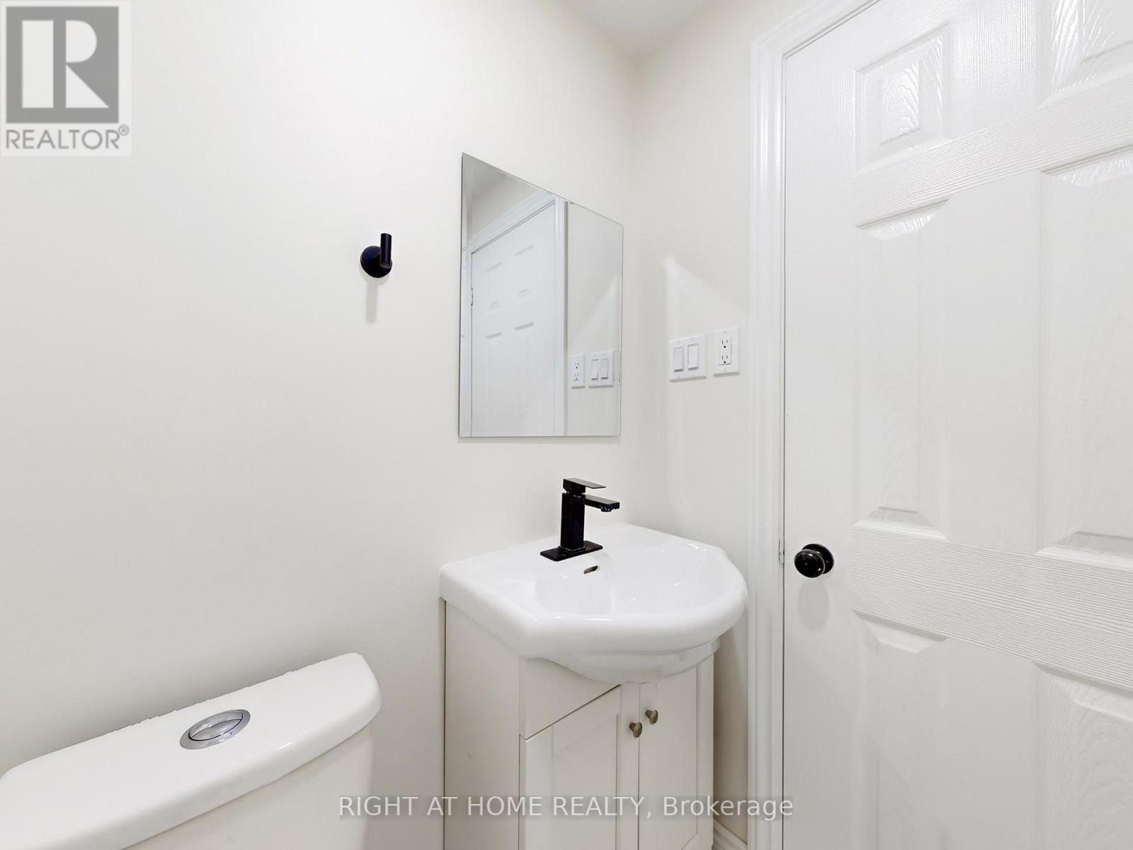 4 - 2060 Prospect Street, Burlington, Ontario  L7R 1Y9 - Photo 15 - W12960640