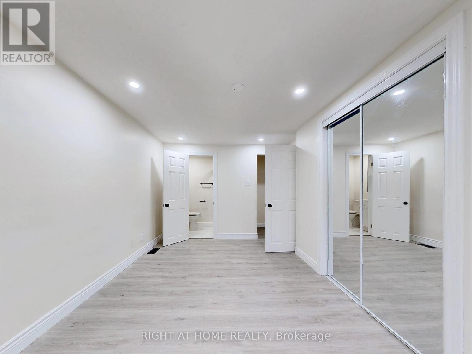 4 - 2060 Prospect Street, Burlington, Ontario  L7R 1Y9 - Photo 21 - W12960640